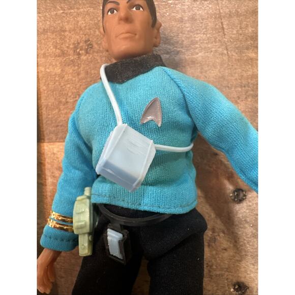 Vintage 1974 Mego Star Trek Mr. Spock 8” W/ Uniform Belt Phaser Communicator - Picture 9 of 9